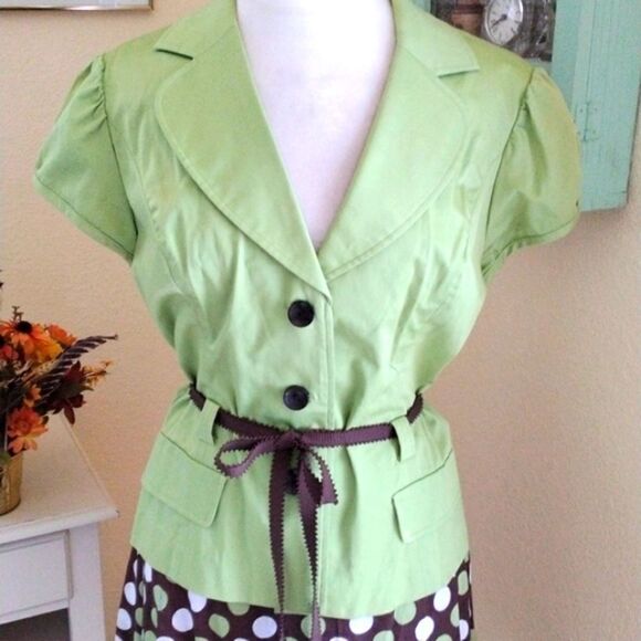 Studio One Two Piece Set - Picture 2 of 10